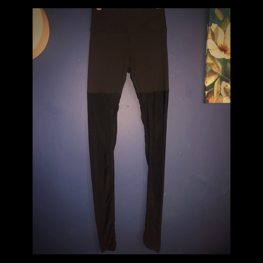 🔥NWT🔥Super Chic Electric Yoga Leggings S